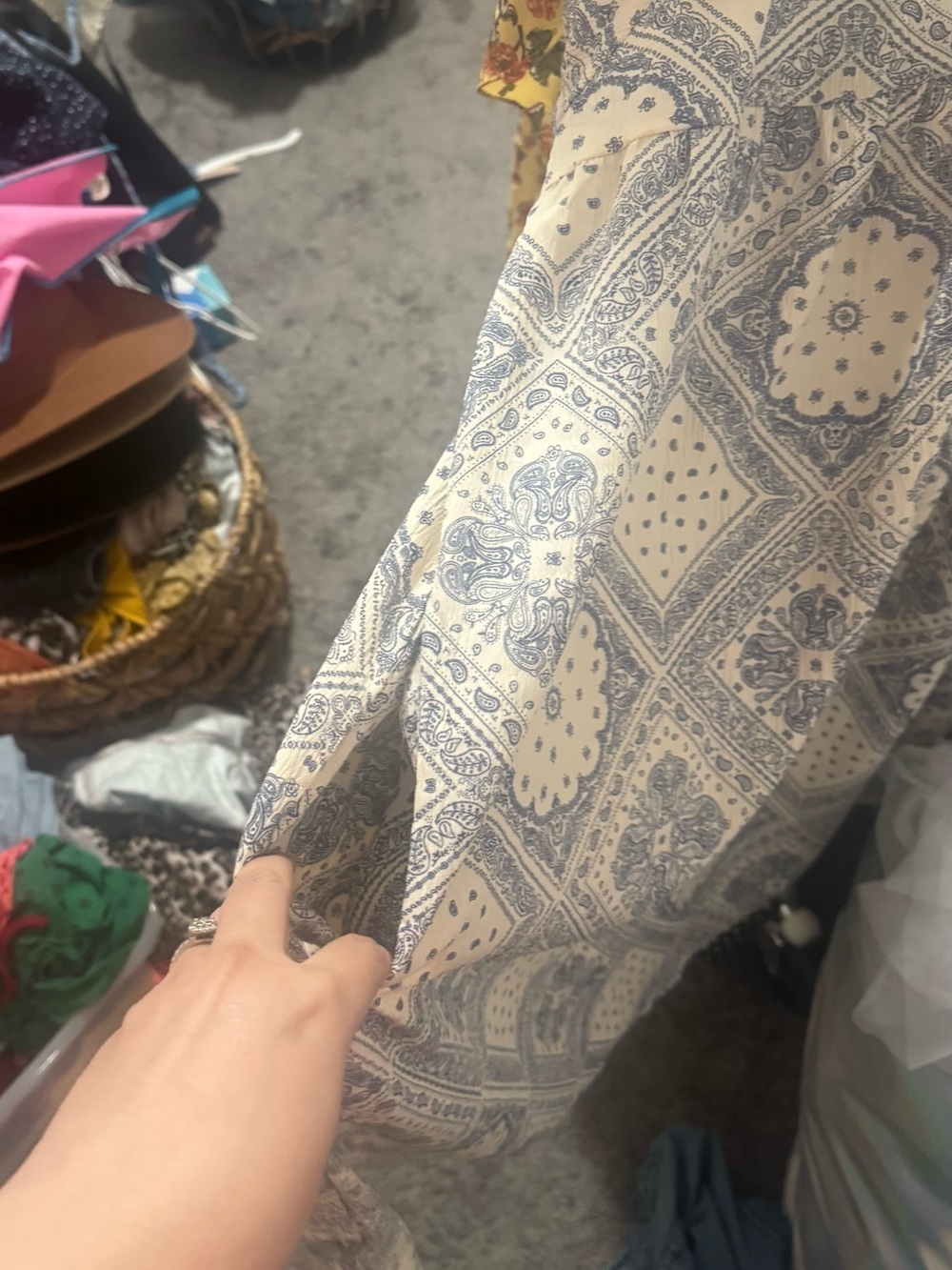 BNWT Boutique Hayden Los Angeles Paisley Print Puff Sleeve Dress - Picture 5 of 6